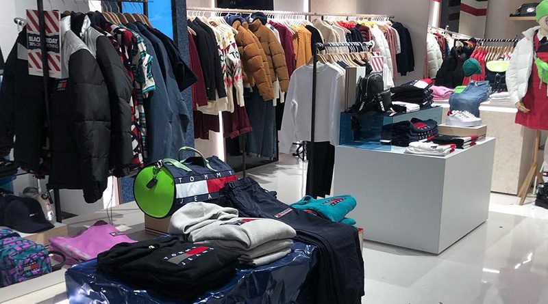 Tommy Hilfiger: Epoxy Flake System