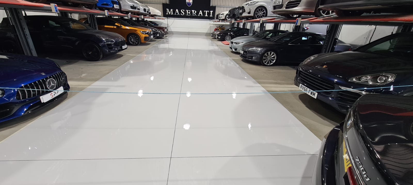 resin flooring for showrooms